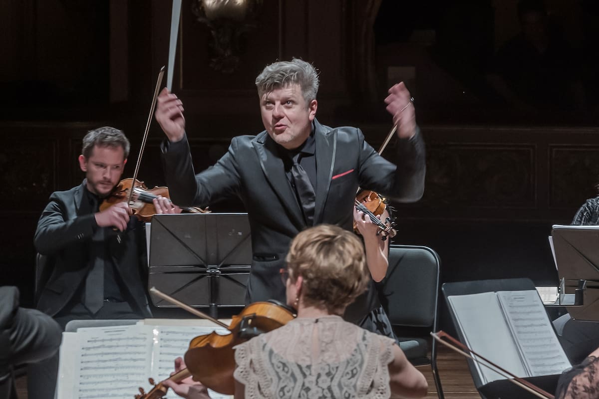 El director y solista Radek Baborák, al frente de la Prague Chamber Soloists