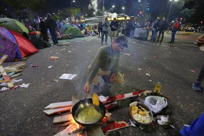 El dirigente del Polo Obrero, Oscar Kuperman, se refirió a los dichos del canadidato presidencial del frente de Todos y advirtió que no dejarán la calle