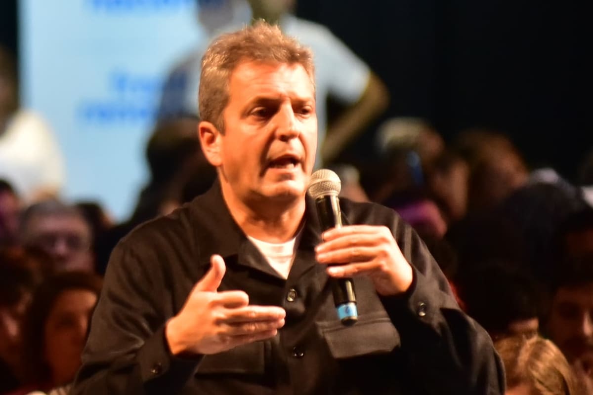 El dirigente política busca "poner límites" a la gestión libertaria