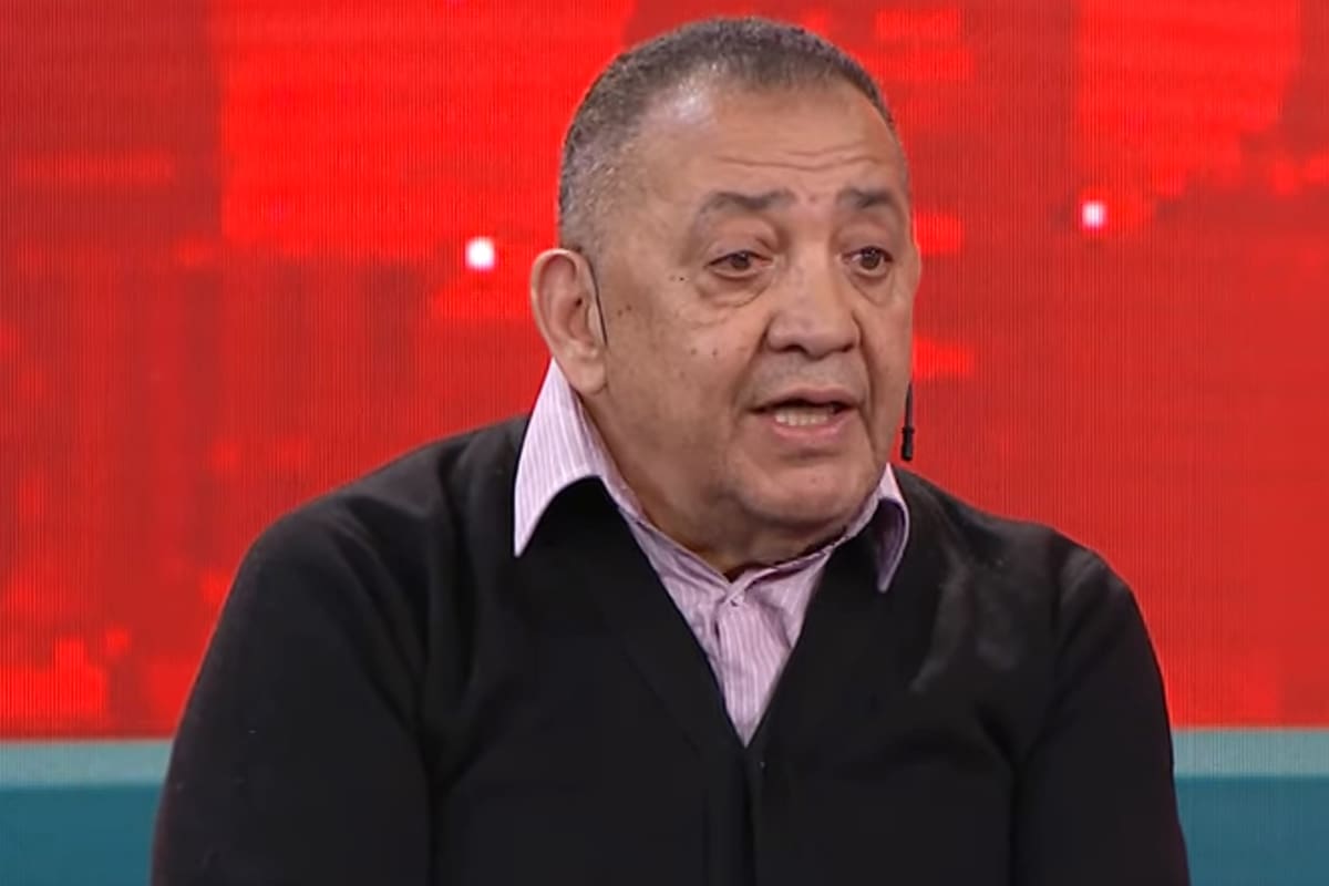 El dirigente social Luis D'Elia denunció haber recibido una trompada por parte de uno de los integrantes de la banda de los "copitos"