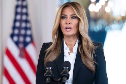 El discurso de Melania Trump en una base del cuerpo de marines estadounidense sobre inteligencia artificial