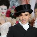 John Galliano renuncia al homenaje que iba a rendirle el Met tras recibir una ola de críticas