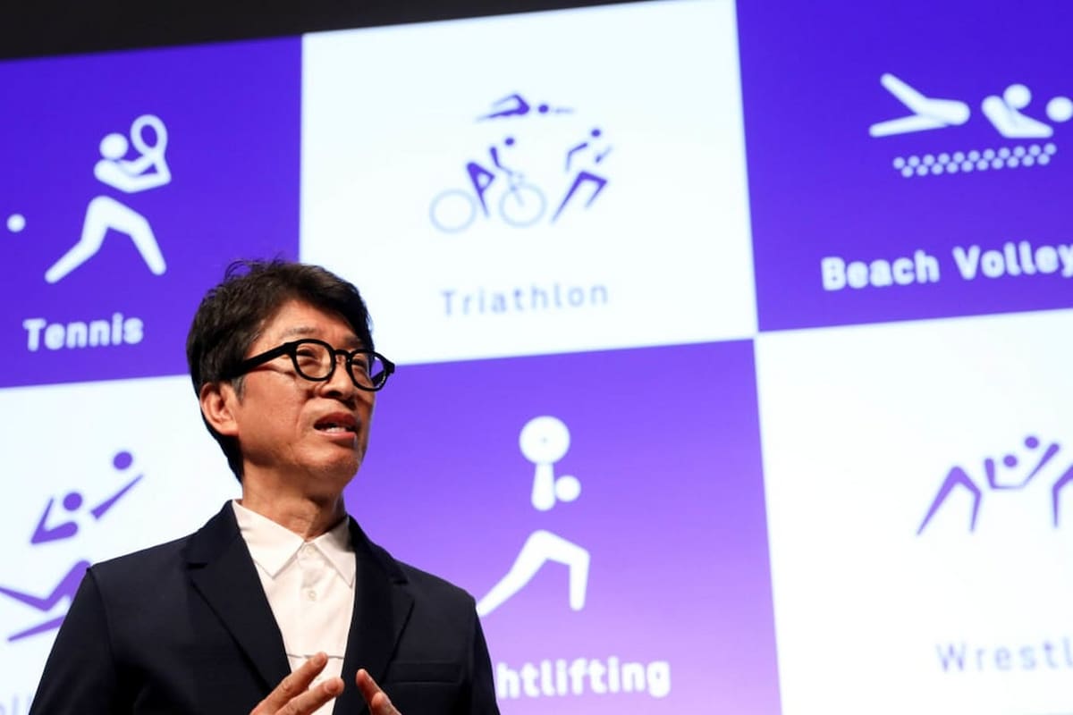 El diseñador Masaaki Hinomura durante la presentación de los pictogramas de los Juegos Olímpicos y Paraolímpicos de Tokio 2020, que tendrán su versión animada para las sedes, transmisiones televisivas y para la comunicación en las plataformas digitales