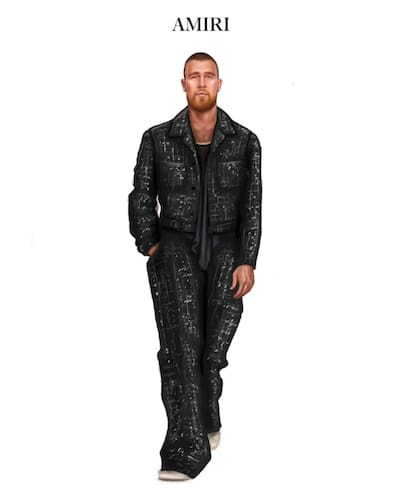 El diseño de la firma Amiri para Travis Kelce en el Super Bowl 2024