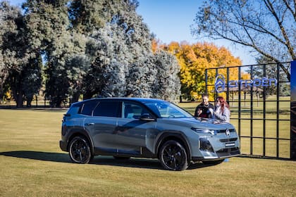 El diseño del nuevo C5 Aircross apuesta por líneas más musculosas y definidas, con una silueta robusta que refuerza su carácter SUV.