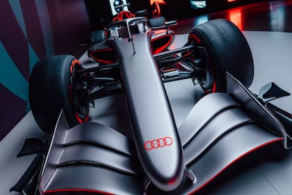 El diseño del nuevo monoplaza de Audi para 2026 con predominancia del color plateado