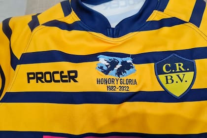 El diseño especial de camiseta de Regatas para recibir a Hindú este 2 de abril.