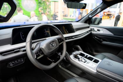 El diseño interior de la RAM Dakota Night Edition.