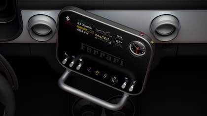 El display central está montado sobre una rótula que permite orientarlo hacia el conductor o el acompañante