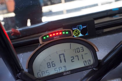 El dispositivo de Push to Pass que marcará cuándo y durante qué tiempo cada piloto podrá activar los 40HP extras del motor; solo se podrá utilizar en la carrera final y en la apertura del calendario cada piloto podrá habilitarlo en nueve oportunidades