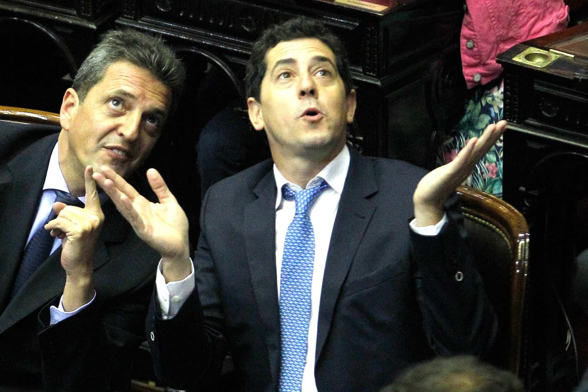 El divertido cruce entre Wado de Pedro y Esteban Lamothe