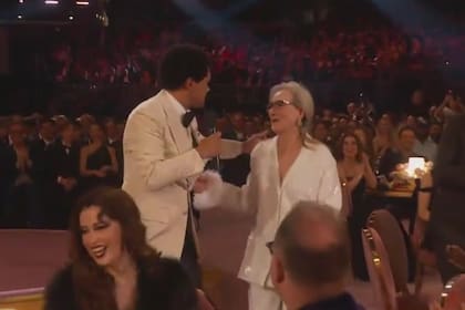 El divertido momento entre Meryl Streep y Trevor Noah en los Grammy