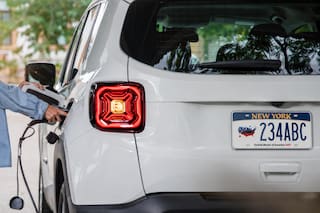 El DMV lanza una nueva placa por el aniversario 250 de EE.UU.: cuánto cuesta y cómo conseguirla