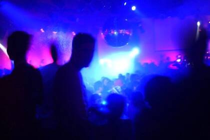 El DNU 235/2021 suspendió actividades de Casino, Bingo, Discotecas o cualquier salón de fiestas