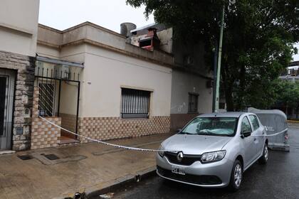 El doble crimen se registró en una casa situada en Morón 4964, en Villa Luro