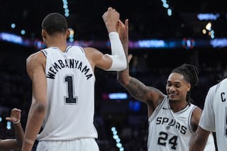 El doble-doble de Wembanyama impulsa a los Spurs ante los Trail Blazers y a las semifinales del Oeste