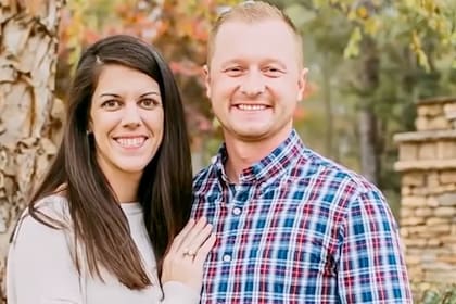 El docente Jason Hughes salió de su casa para sorprender a los jóvenes que llevaban a cabo la broma