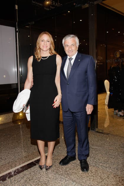 El doctor Claudio Zin y Ana Casiraghi.