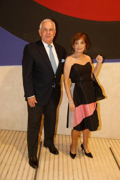 El doctor Pablo Boskis y Claudia Stadt, directora de Jean Pierre