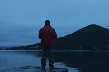 El documental Bajo Superficie contó con el apoyo de la Intendencia del Parque Nacional Nahuel Huapi, Prefectura Naval Argentina y la Universidad Nacional de Río Negro