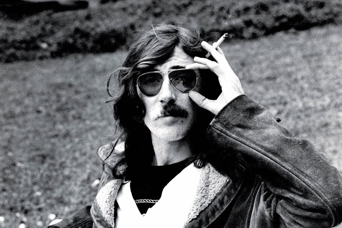 El documental del ex Serú Girán abrió la serie que continuará con episodios de Gustavo Cerati y Alex Lora de El Tri