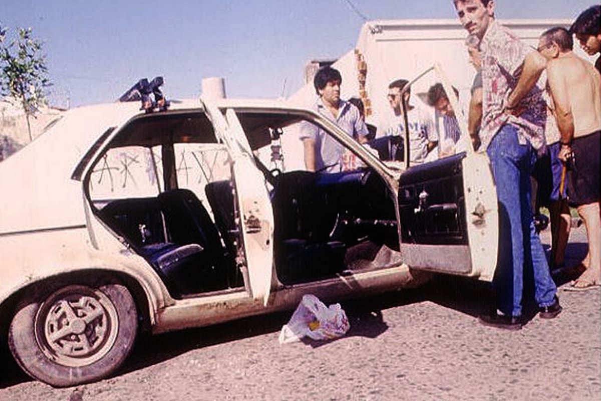 El Dodge 1500 en el que viajaba el vendedor de libros Edgardo Cicutín, una de las víctimas de la Masacre de Wilde