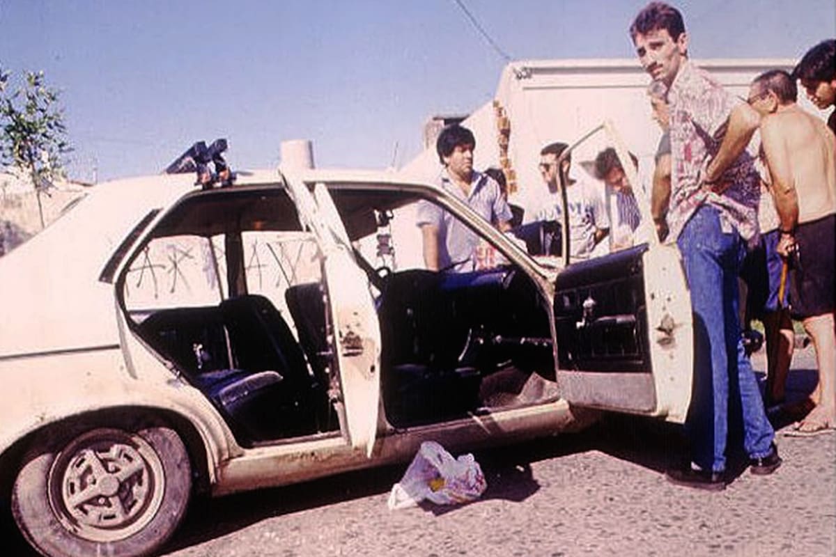 El Dodge 1500 en el que viajaba el vendedor de libros Edgardo Cicutín, una de las víctimas de la Masacre de Wilde