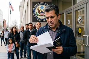 EE.UU. emite una alerta contra un grupo de naturalizados: pide revocar su ciudadanía y deportarlos