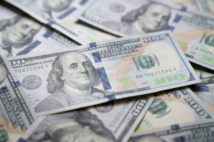 El dólar blue acumuló una suma de $3 en lo que va  de la semana.