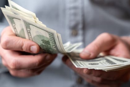 El dólar blue, el riesgo país y las reuniones de Massa, foco en el final de la semana