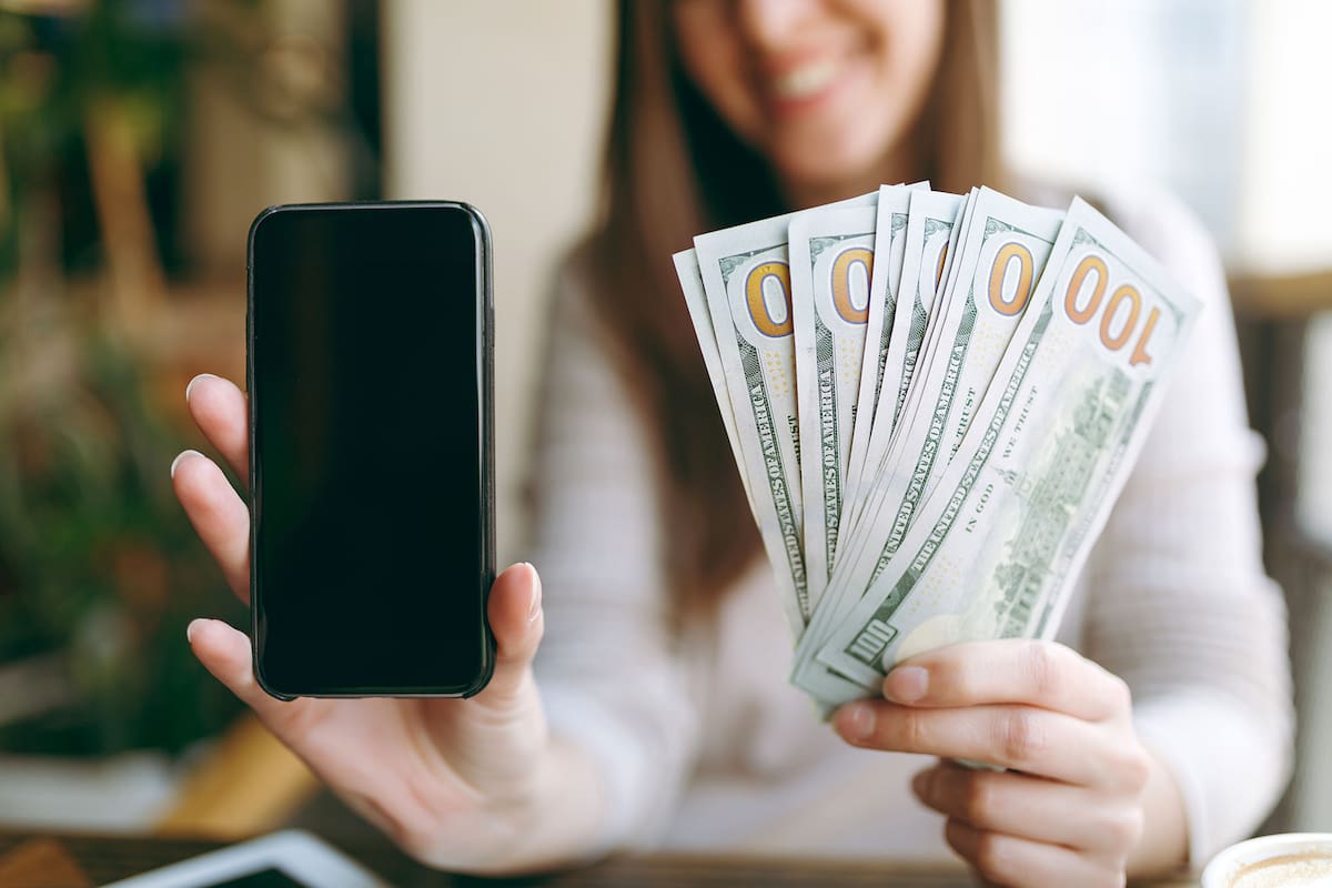 El dólar blue, el viernes pasado, cerró a $67,50 para la venta