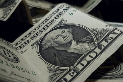 El dólar blue llegó a $1500