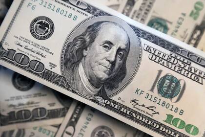 El dólar blue opera hoy a $284 para la venta