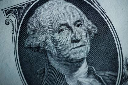 El dólar blue se vende a $1370. (AP Foto/Matt Slocum)