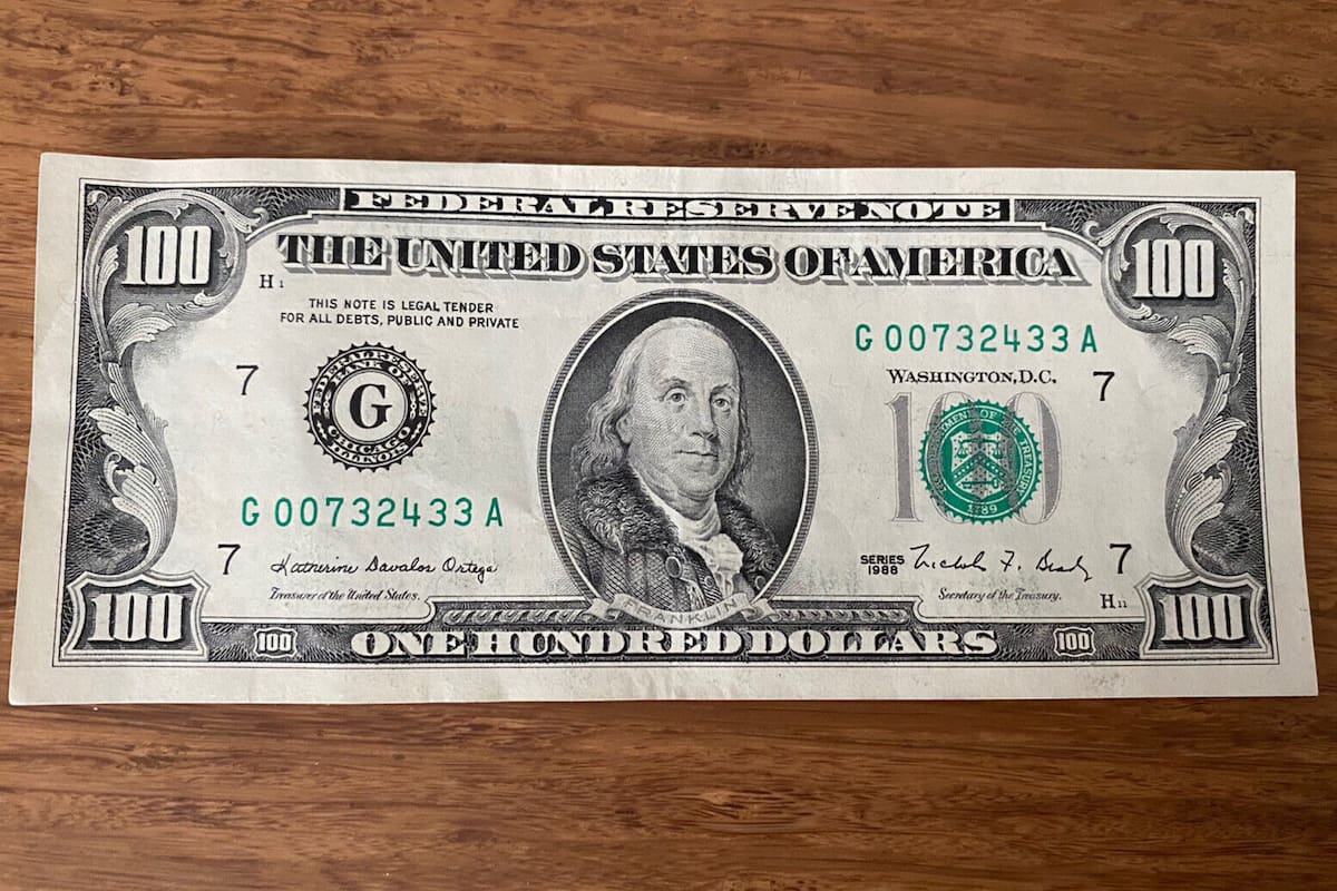 El dólar "cara chica", que se emitió hasta 1996, deberá ser aceptado por los bancos para el blanqueo