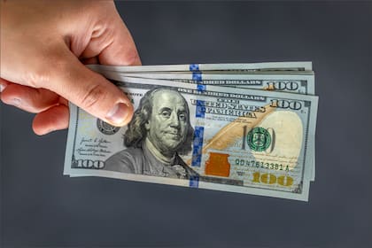 El dólar mayorista toca mínimos desde octubre