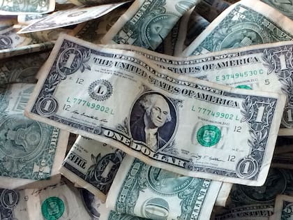 El dólar oficial abre a partir de las 10