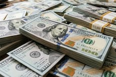 El dólar volvió a subir y tocó el valor más alto en cuatro meses