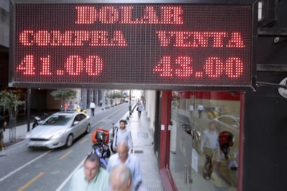 El dólar paso los $43 pesos