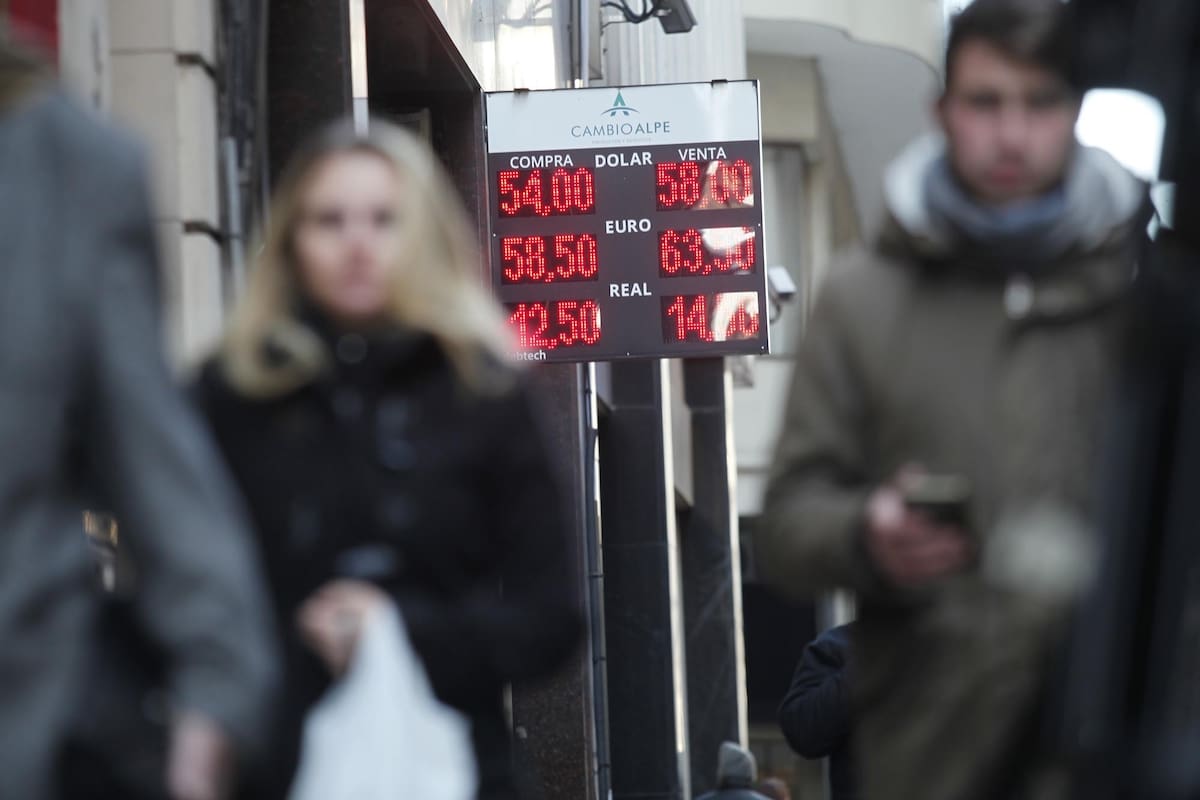 El dólar volvió a tener una jornada tranquila en la City en el cierre de la semana