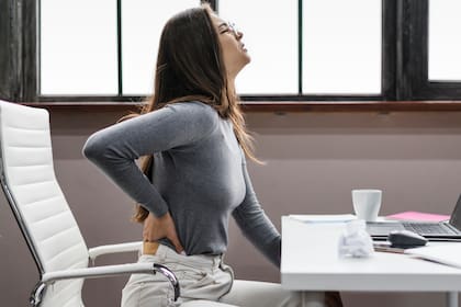 El dolor de espalda está entre las tres primeras causas por las que una persona consulta al médico