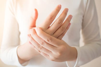 El dolor de manos puede ser indicio de alguna enfermedad (Foto: iStock)