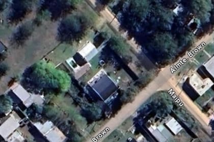 El domicilio del asesinado es en Almirante Brown 145, Domselaar, San Vicente, Buenos Aires