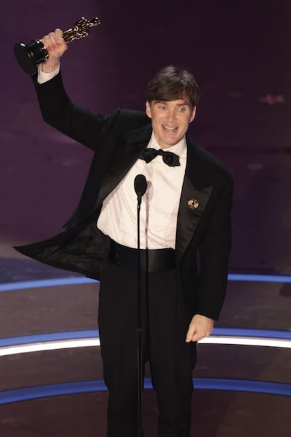 El domingo 10, Cillian se alzó con el
Oscar como Mejor Actor Protagonista
por su interpretación del creador
de la bomba atómica en el film de
Christopher Nolan Oppenheimer.