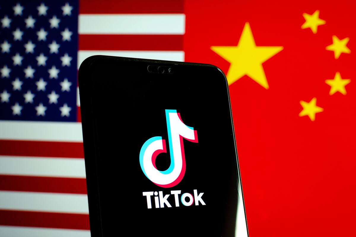 El domingo entra en vigencia una ley que EE.UU. votó en 2024, y que bloquea el uso de Tiktok en ese país si no deja de ser propiedad de una empresa china; el temor de Estados Unidos es que se use la plataforma, con 170 millones de usuarios en ese país, para influir en la política estadounidense
