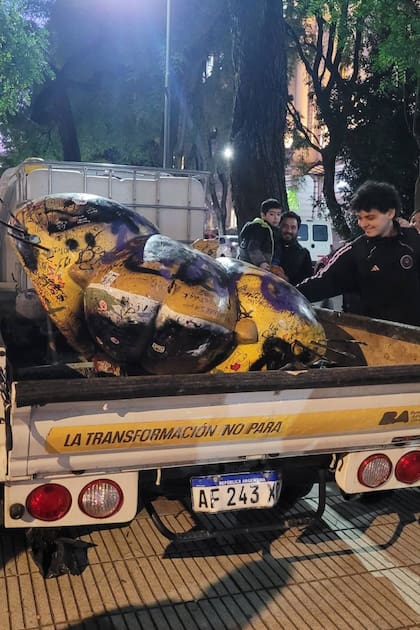 El domingo por la tardenoche Gaturro fue llevado por personal de Cultura de la ciudad y ahora se encuentra en un depósito a la espera de su destino