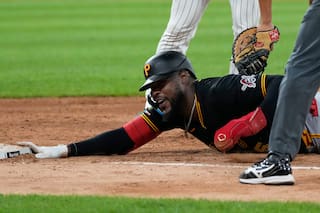 Jones y Cruz conducen a Piratas a victoria 2-0 ante Medias Blancas