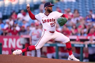 Ureña, Soler y Adell guían a Angelinos hacia victoria 5-1 sobre Cardenales