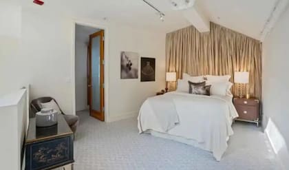 El dormitorio en suite con baño incorporado