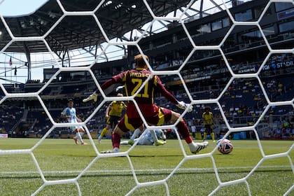 El Dortmund sufre otra vez, pero avanza a octavos como primero de su grupo en Mundial de Clubes